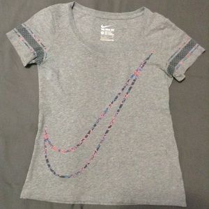 ⭐️Nike T-shirt NWOT
